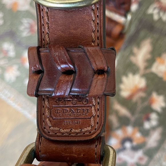 Vintage Coach Bag. In very good condition. Some scratches very clean inside!! - Picture 6 of 8